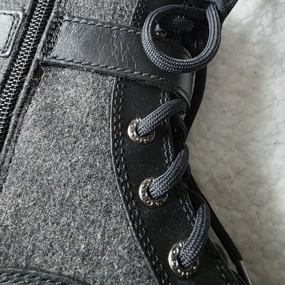 UGG Kesey sherpa lined leather waterproof combat boots - Picture 4 of 7